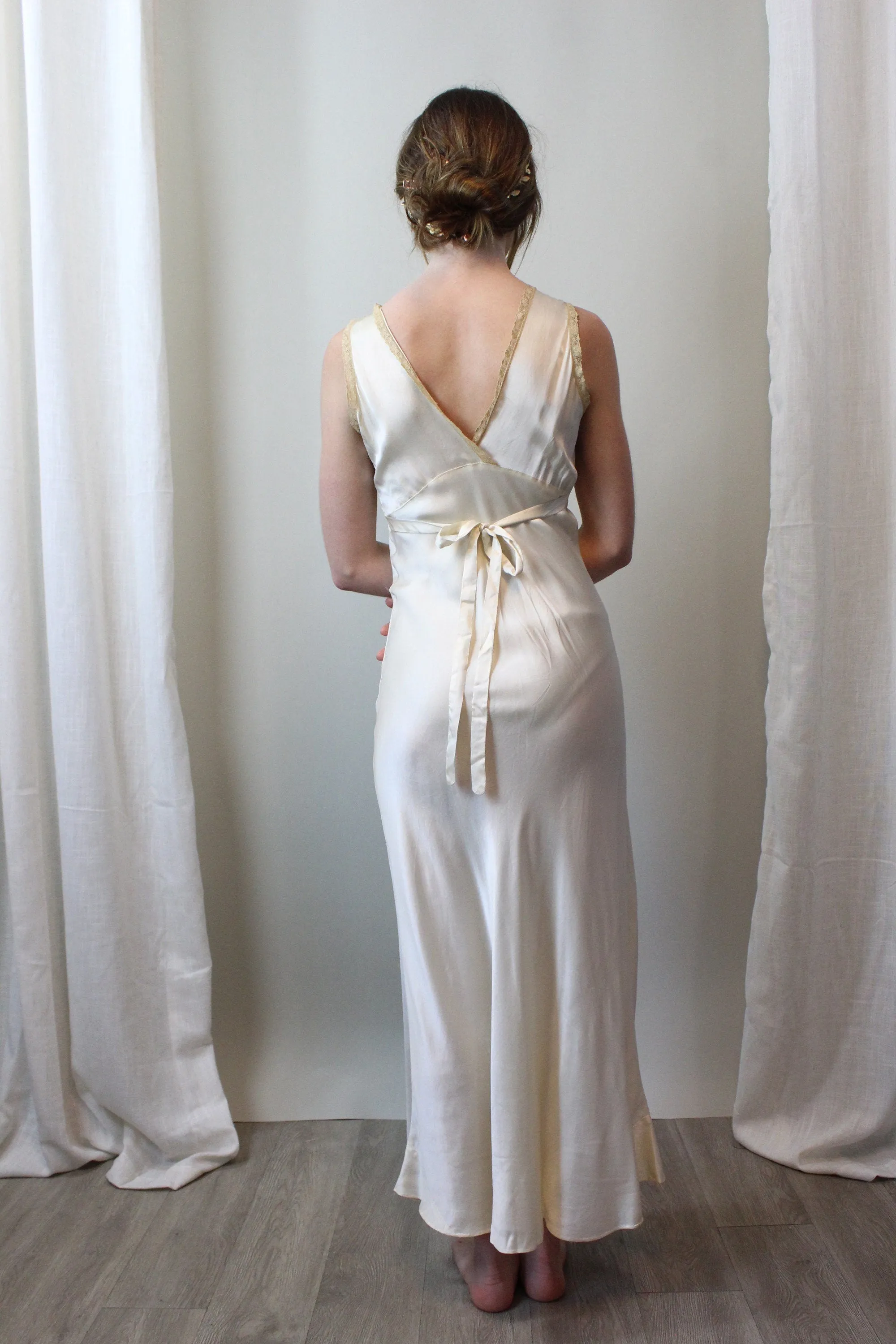 1940s BIAS CUT lingerie nightgown small | new spring