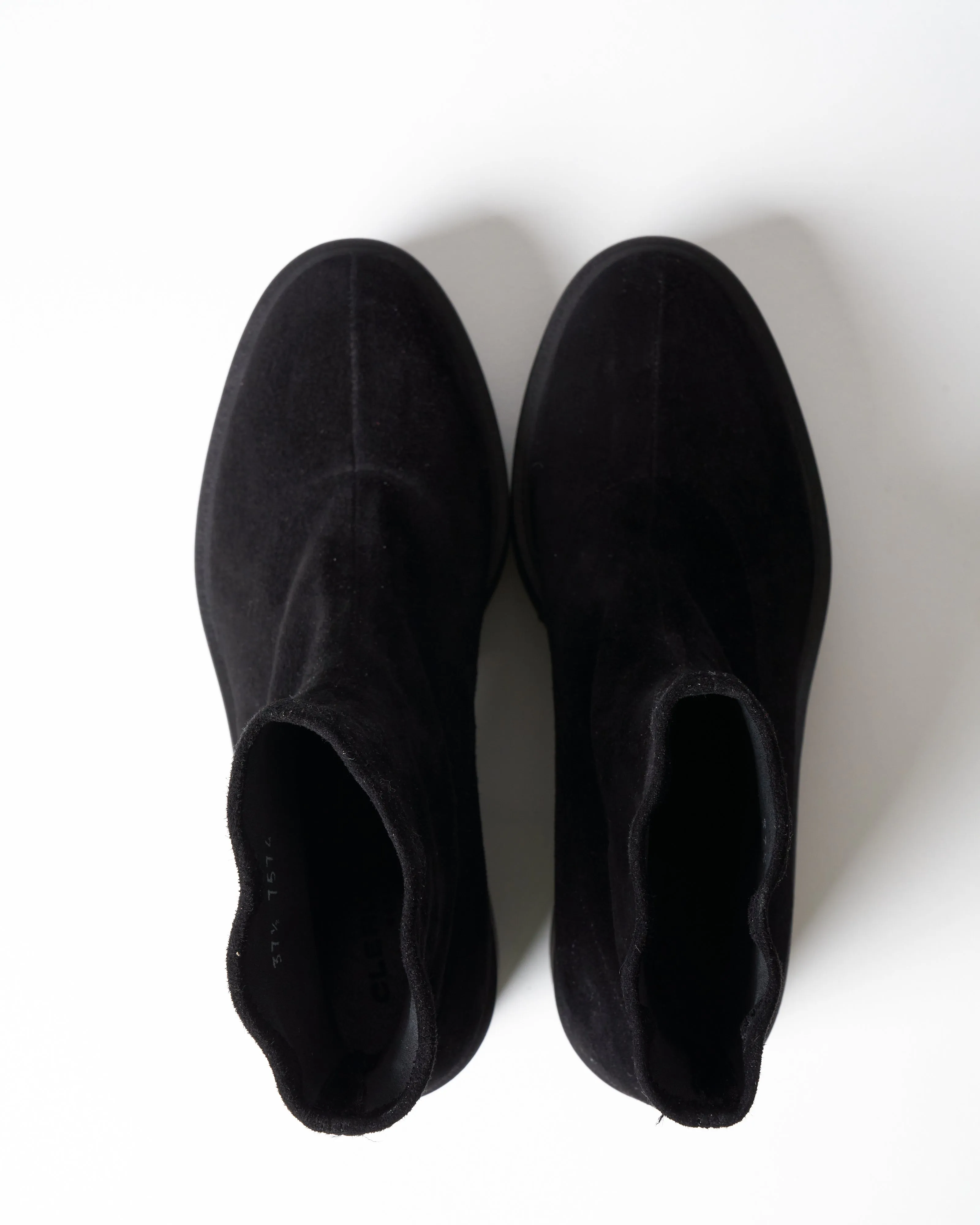 albana -black