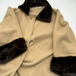 AMANDA SMITH Women's One Size tan cape cloak poncho winter holiday faux fur trim