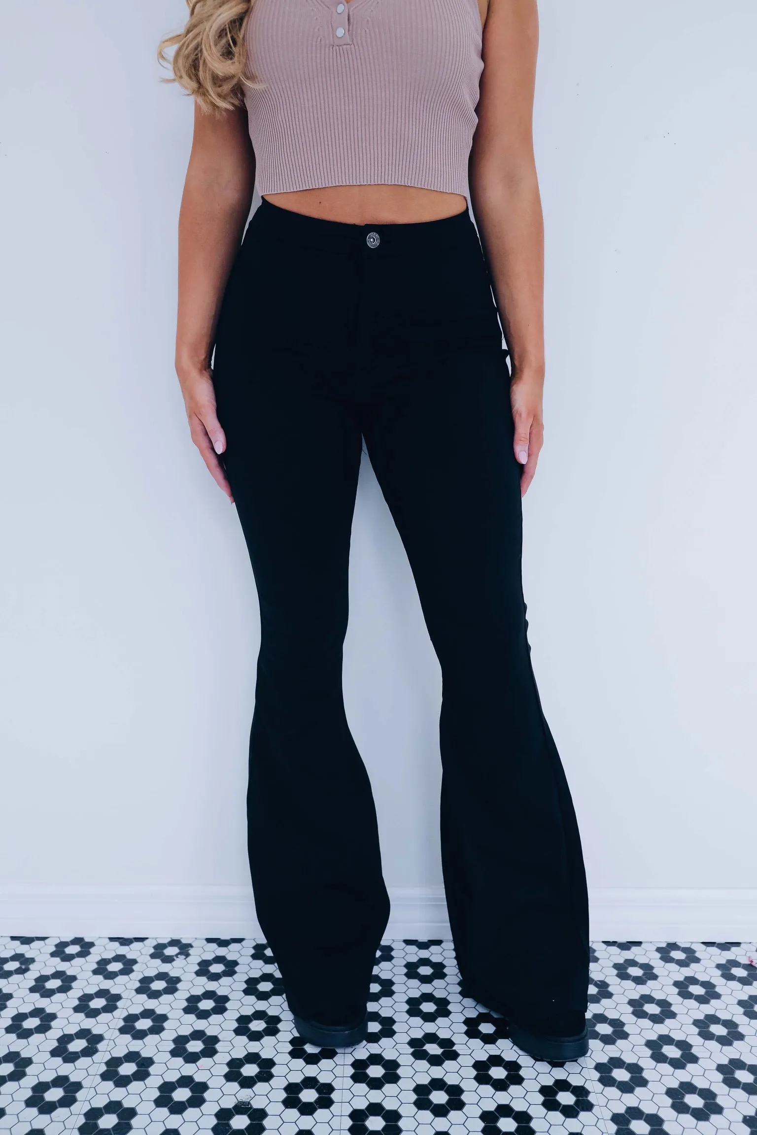 Flamingo Flare Jeans - Black