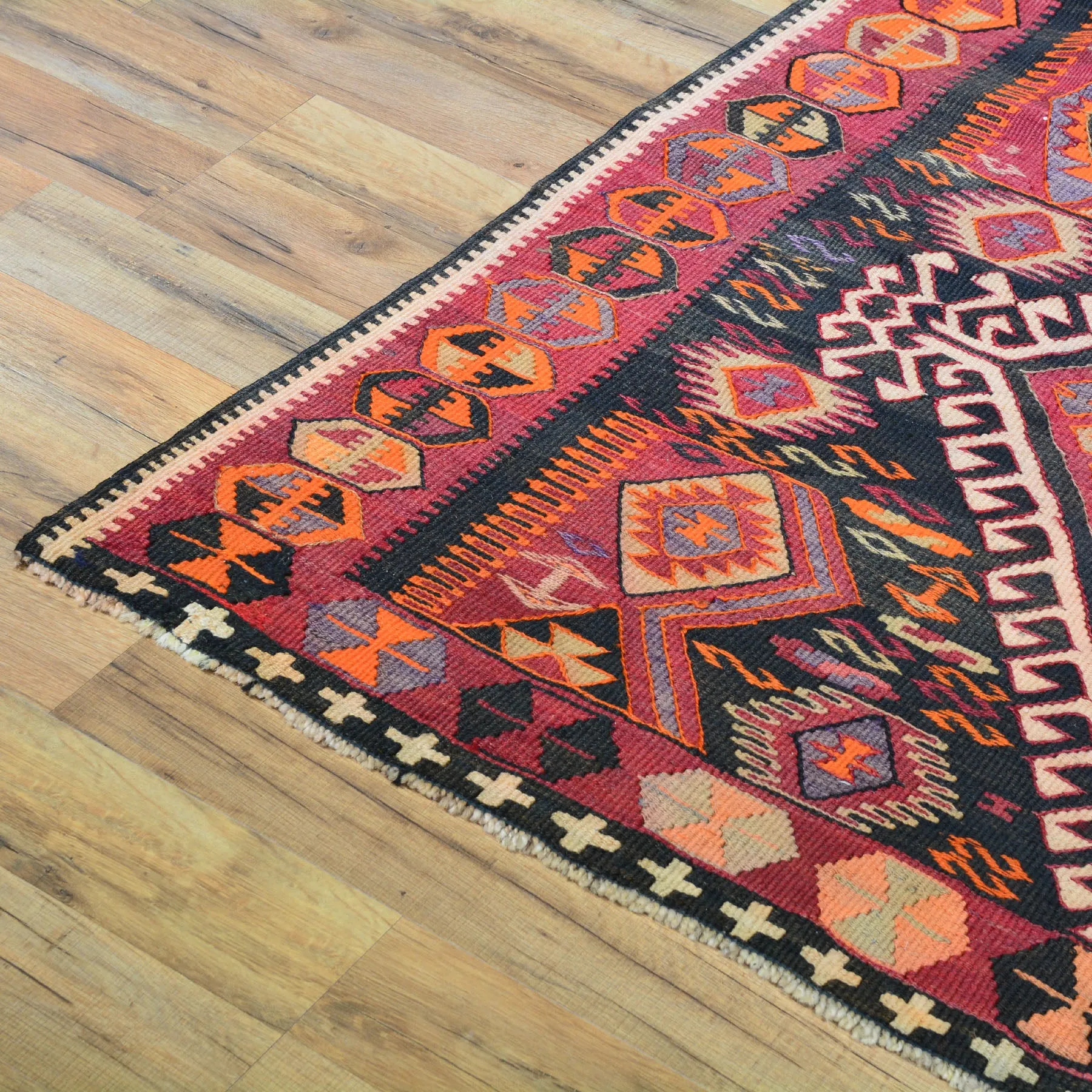 Hand-Woven Vintage Turkish Kilim Handmade Wool Rug (Size 6.1 X 15.4) Cwral-7581