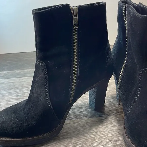 Johnston &amp; Murphy woman’s leather suede boots size 8 (a223)