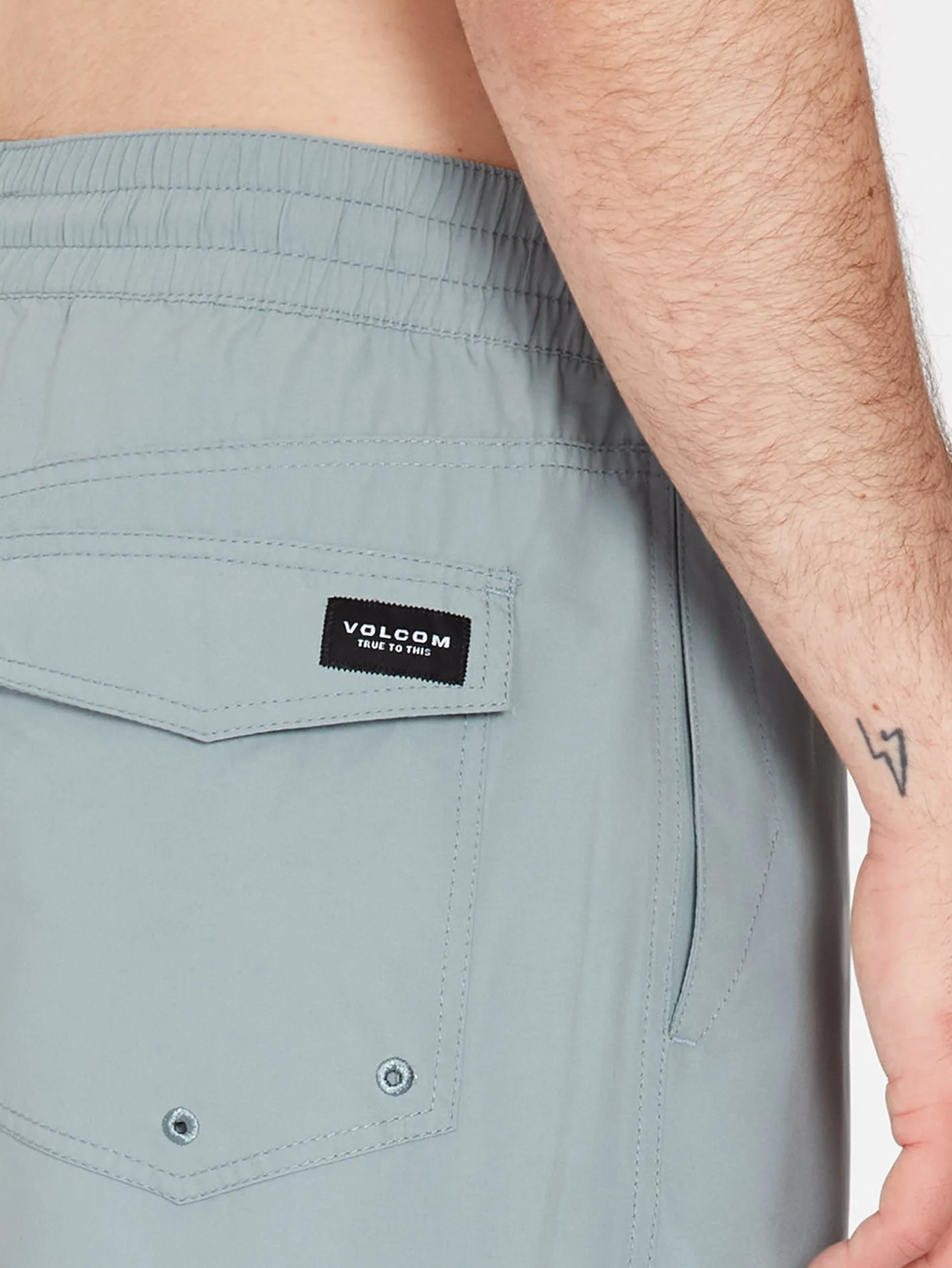 Lido Solid 16" Trunk - ABYSS