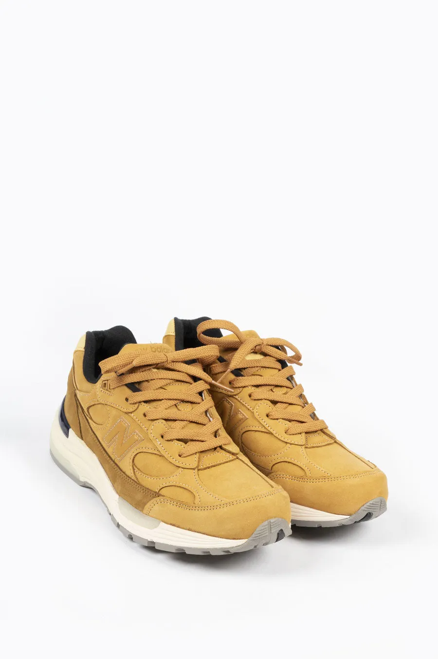 NEW BALANCE 992 MADE IN USA TAN
