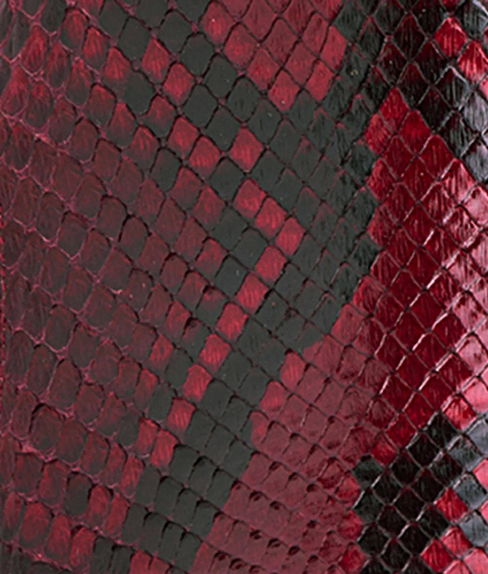 Presley Exotic :: Garnet