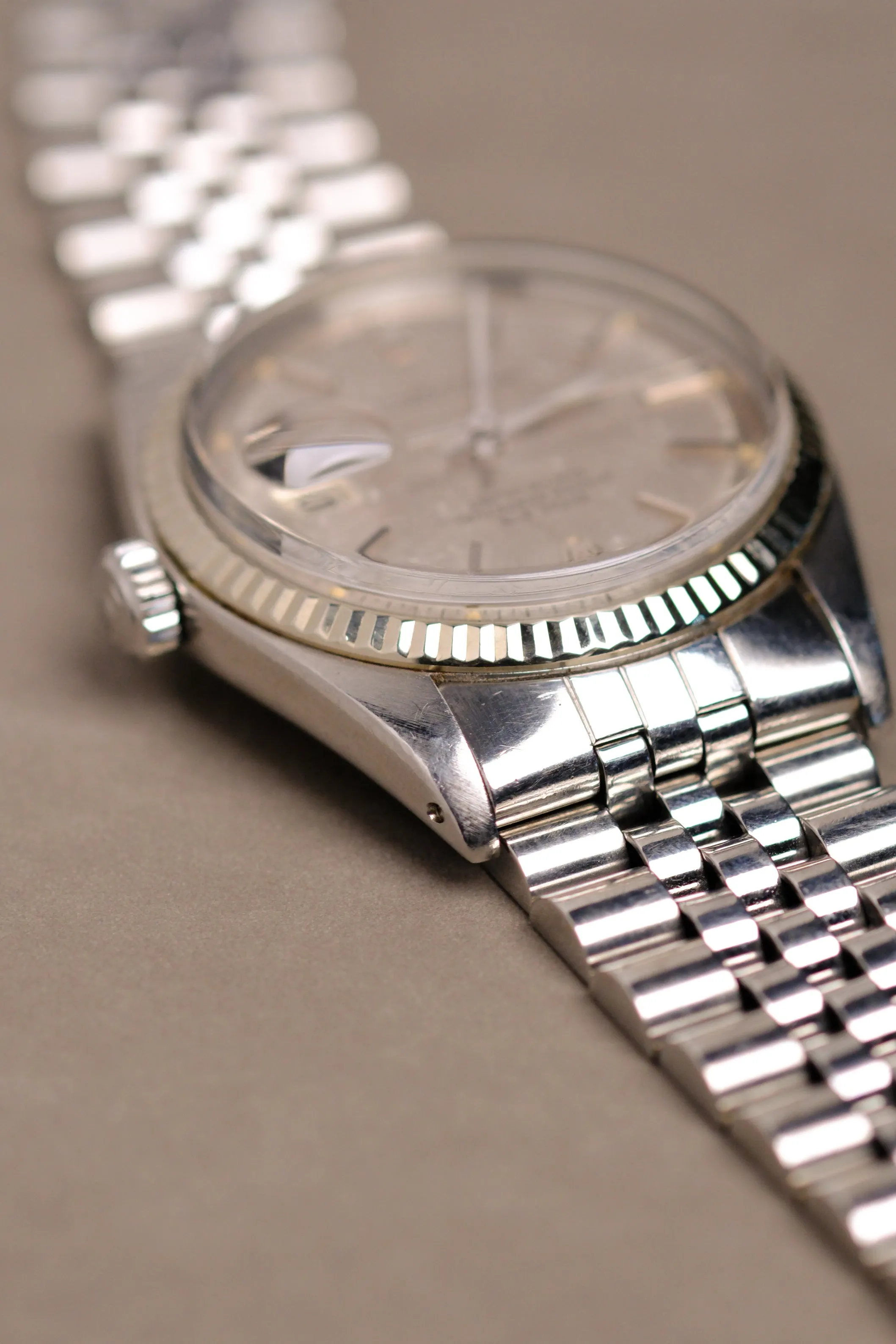 Rolex Datejust 1601 Aged Linen dial w/ Light Cream Patina - 1976