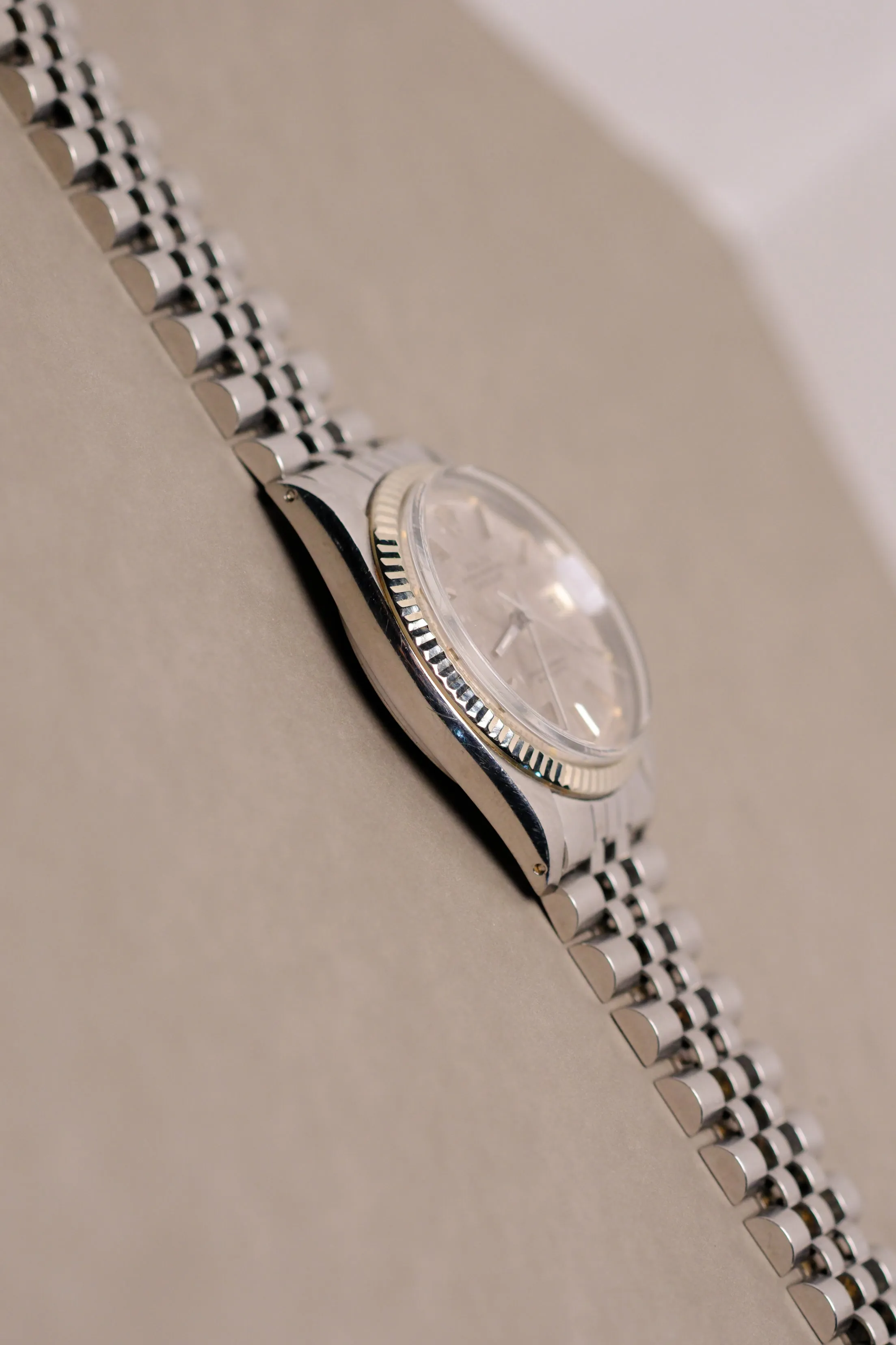 Rolex Datejust 1601 Aged Linen dial w/ Light Cream Patina - 1976