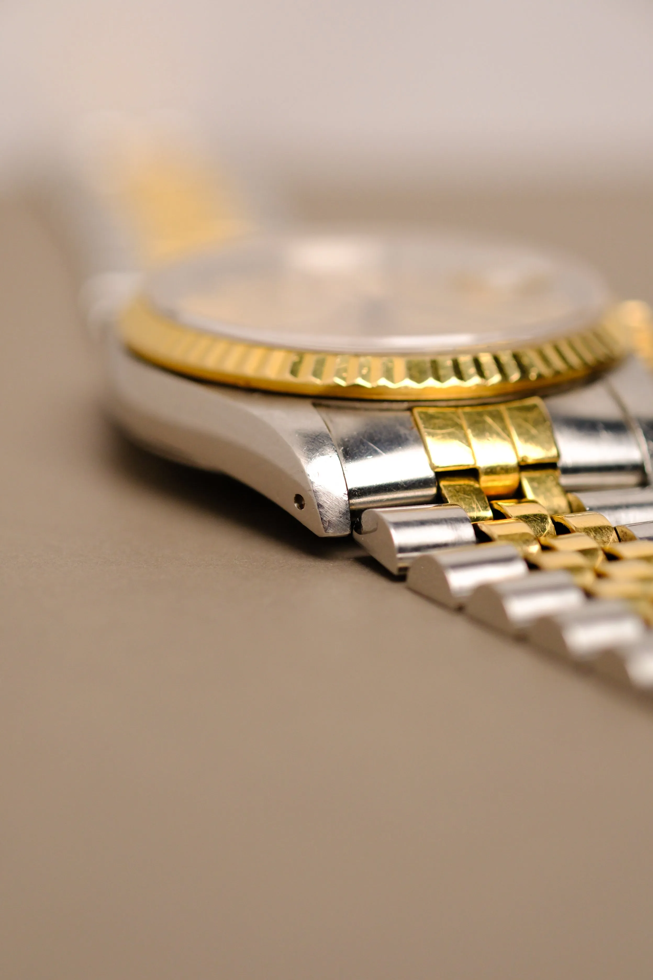 Rolex Datejust 16233 Champagne Dial - 1993