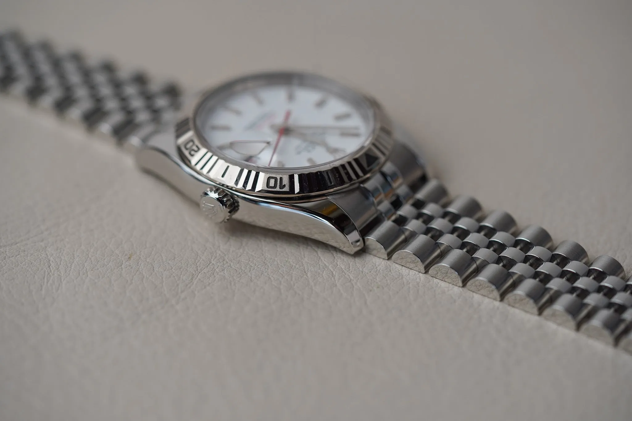 Rolex Datejust Turn-O-Graph 116264 White Dial Jubilee
