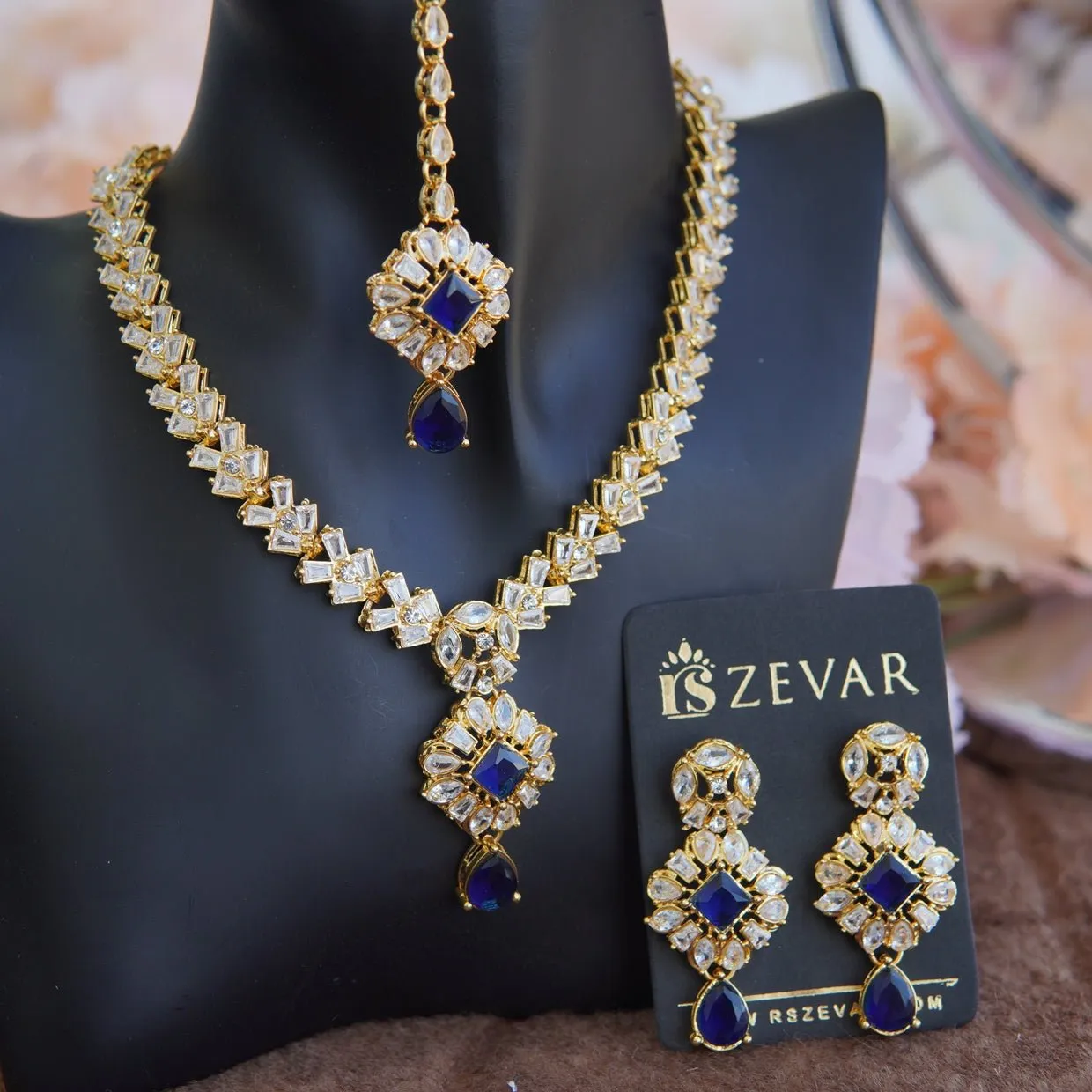 Semi Gemstone Sparking Necklace Set