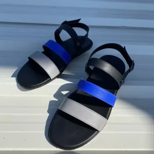 THE THREE LINES SHOES