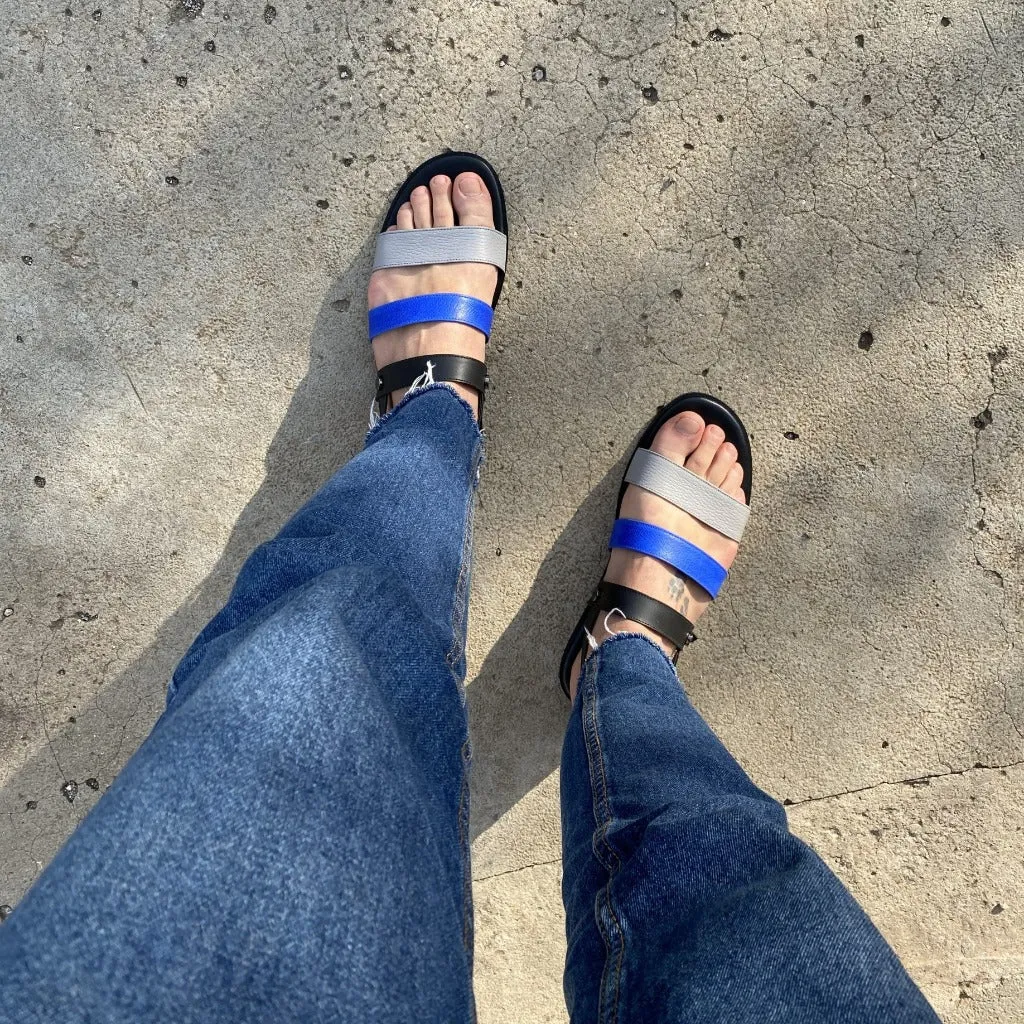 THE THREE LINES SHOES